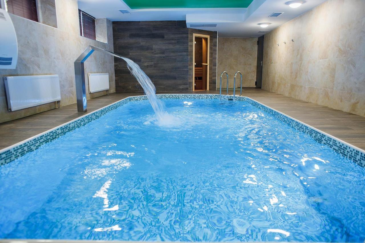 Olimpiyskiy Hotel Минск Екстериор снимка